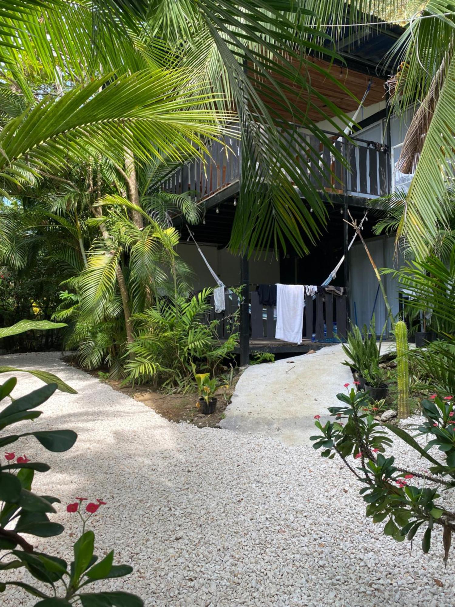 Nahele Lodge Playa Santa Teresa  Exteriör bild