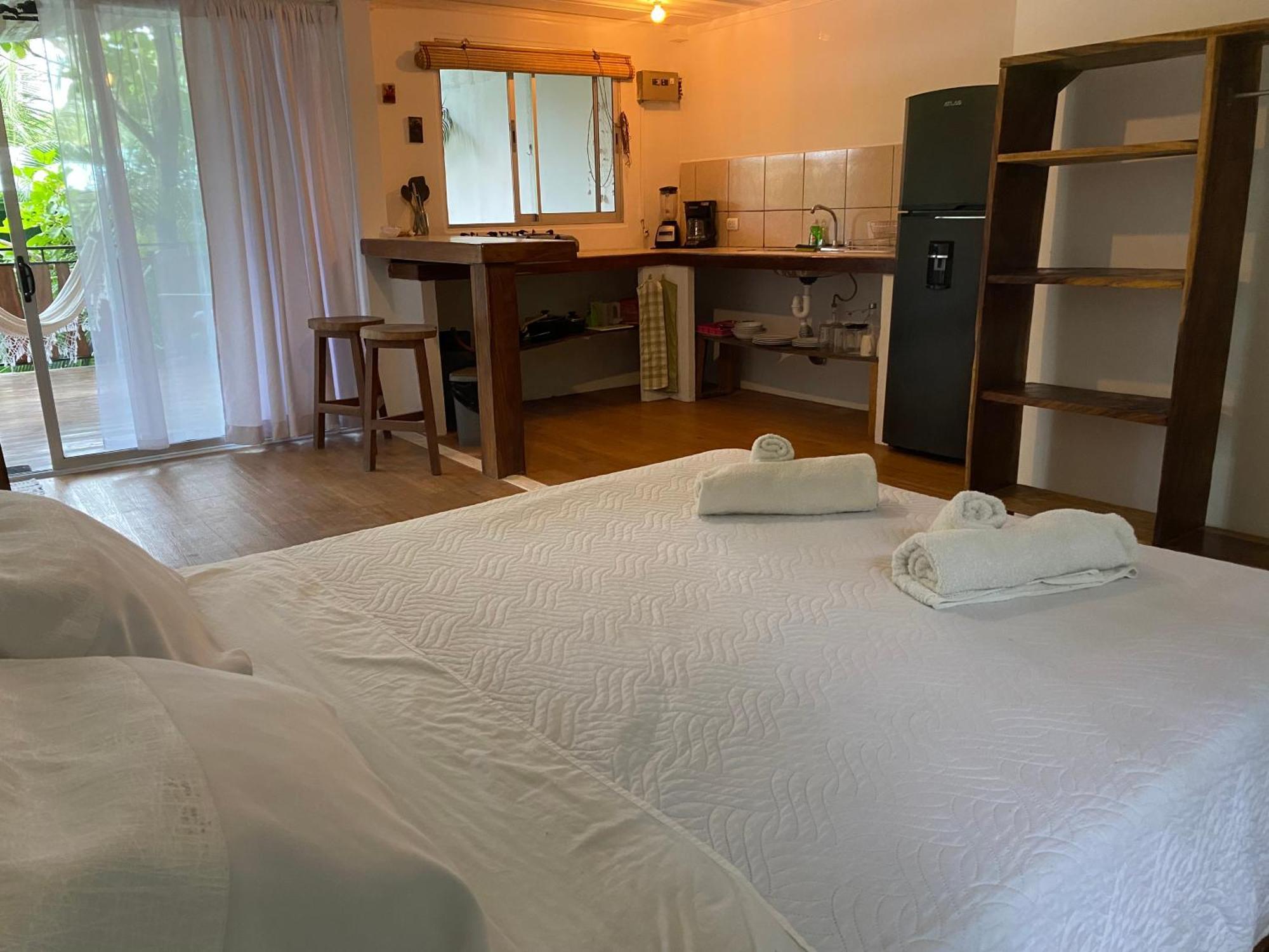 Nahele Lodge Playa Santa Teresa  Exteriör bild